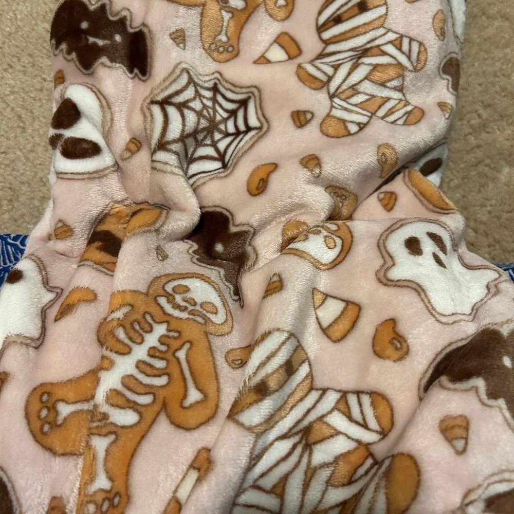 Spooky Vibes Halloween Plush throw